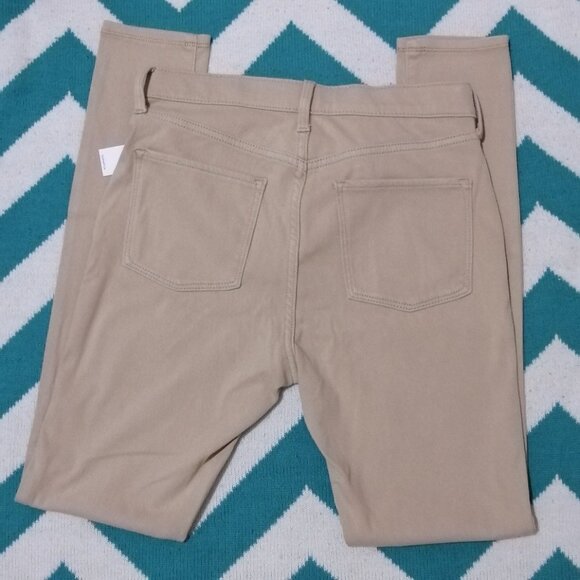 NWT-- Old Navy Ballerina Jeggings in Khaki - Picture 2 of 8
